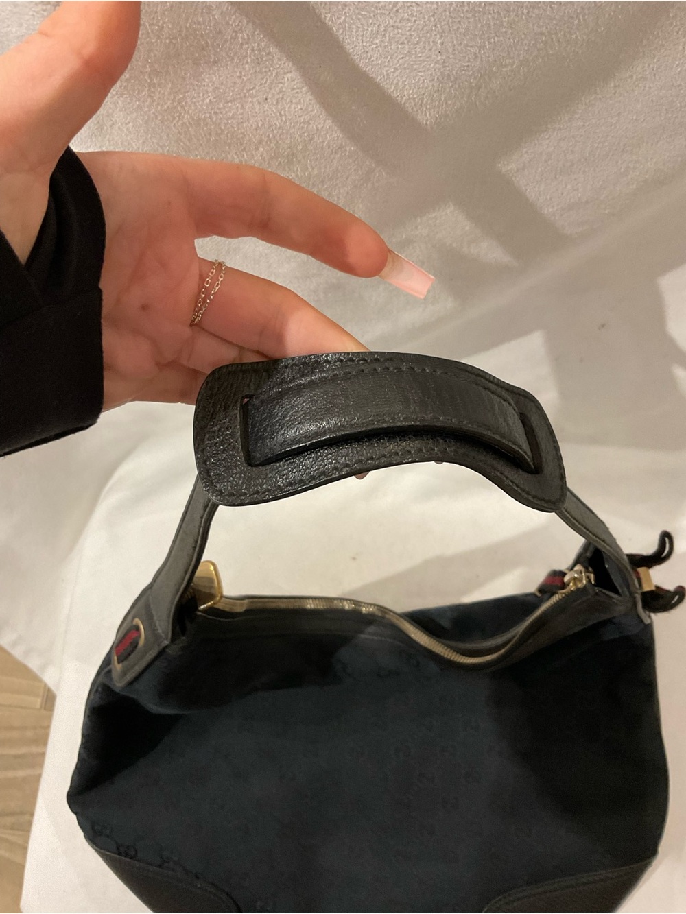 Gucci Bag - Picture 6 of 12